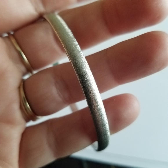 Vintage Monet bangle bracelet silver tone textured finish - Picture 6 of 13